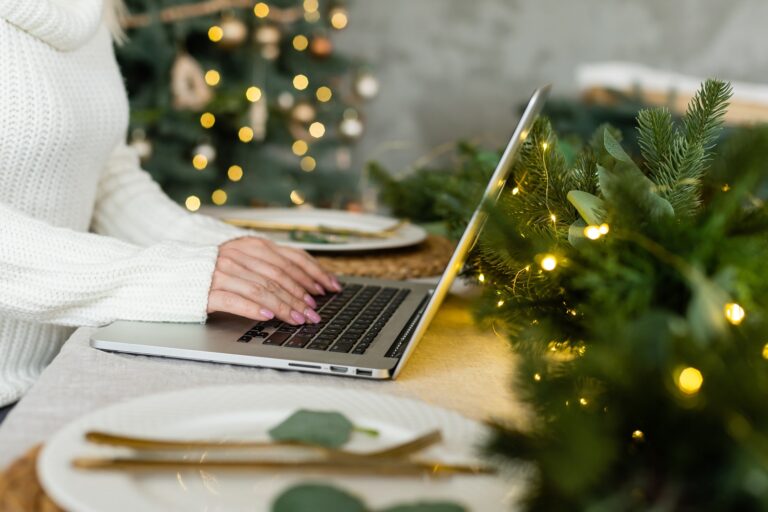 New Year & Christmas Email Campaigns: Engaging Subscribers